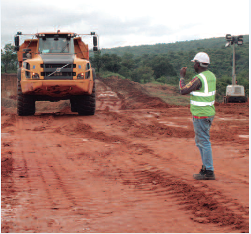 UARI SOCIEDADE MINEIRA: ROBUSTEZ DESTACADA NAS PROFUNDEZAS DOS SOLOS DO LESTE UARI SOCIEDADE MINEIRA: ROBUSTEZ DESTACADA NAS PROFUNDEZAS DOS SOLOS DO LESTE