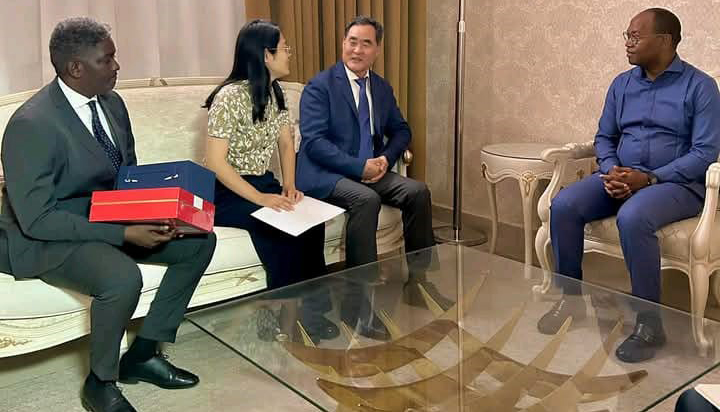 GRUPO CHINÊS INVESTE 100 MILHÕES DE DÓLARES PARA EXPLORAÇÃO DE FERRO NO NZENZA DO ITOMBE GRUPO CHINÊS INVESTE 100 MILHÕES DE DÓLARES PARA EXPLORAÇÃO DE FERRO NO NZENZA DO ITOMBE