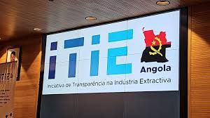 MEMBROS DO ITIE CAPACITADOS COM NOVOS TERMOS DE REFERÊNCIA MEMBROS DO ITIE CAPACITADOS COM NOVOS TERMOS DE REFERÊNCIA