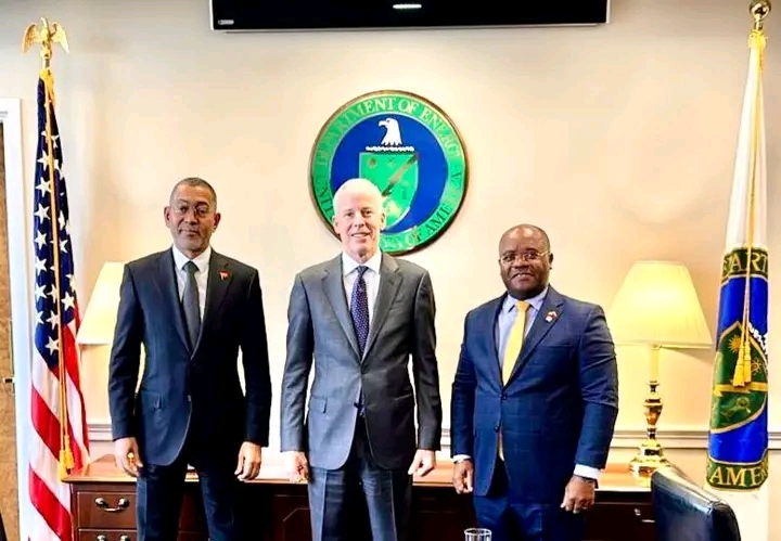 ANGOLA E EUA MANIFESTAM INTERESSE EM REFORÇAR COOPERAÇÃO EM RECURSOS MINERAIS ANGOLA E EUA MANIFESTAM INTERESSE EM REFORÇAR COOPERAÇÃO EM RECURSOS MINERAIS