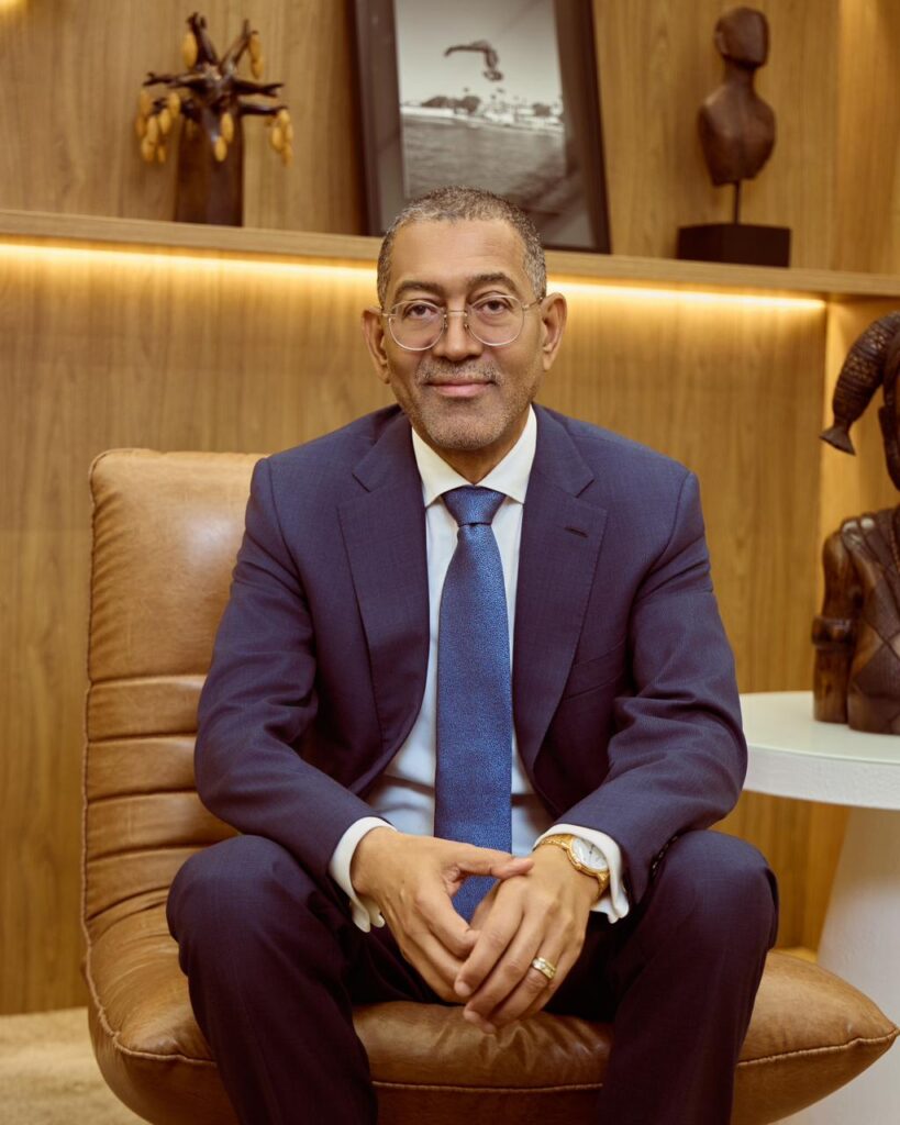 CONFIRMADA PROPOSTA ANGOLANA DE PARTICIPAÇÃO ESTRATÉGICA NA DE BEERS