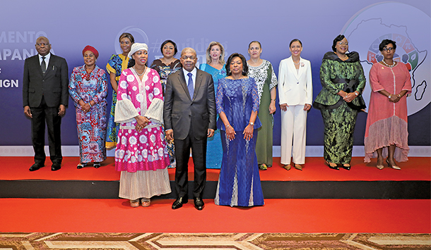 PRESIDENTE JOÃO LOURENÇO RECONHECE PAPEL DAS MULHERES AFRICANAS NO DESENVOLVIMENTO SUSTENTÁVEL PRESIDENTE JOÃO LOURENÇO RECONHECE PAPEL DAS MULHERES AFRICANAS NO DESENVOLVIMENTO SUSTENTÁVEL