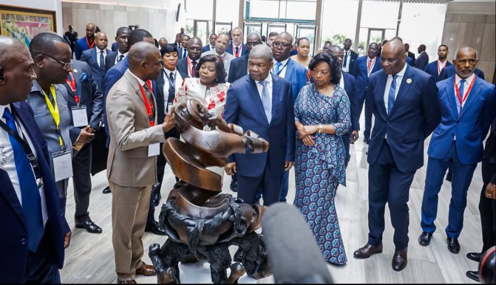 OBRAS DA COLECÇÃO ENSA-ARTE EM DESTAQUE NO PALÁCIO DE CONVENÇÕES DE LUANDA