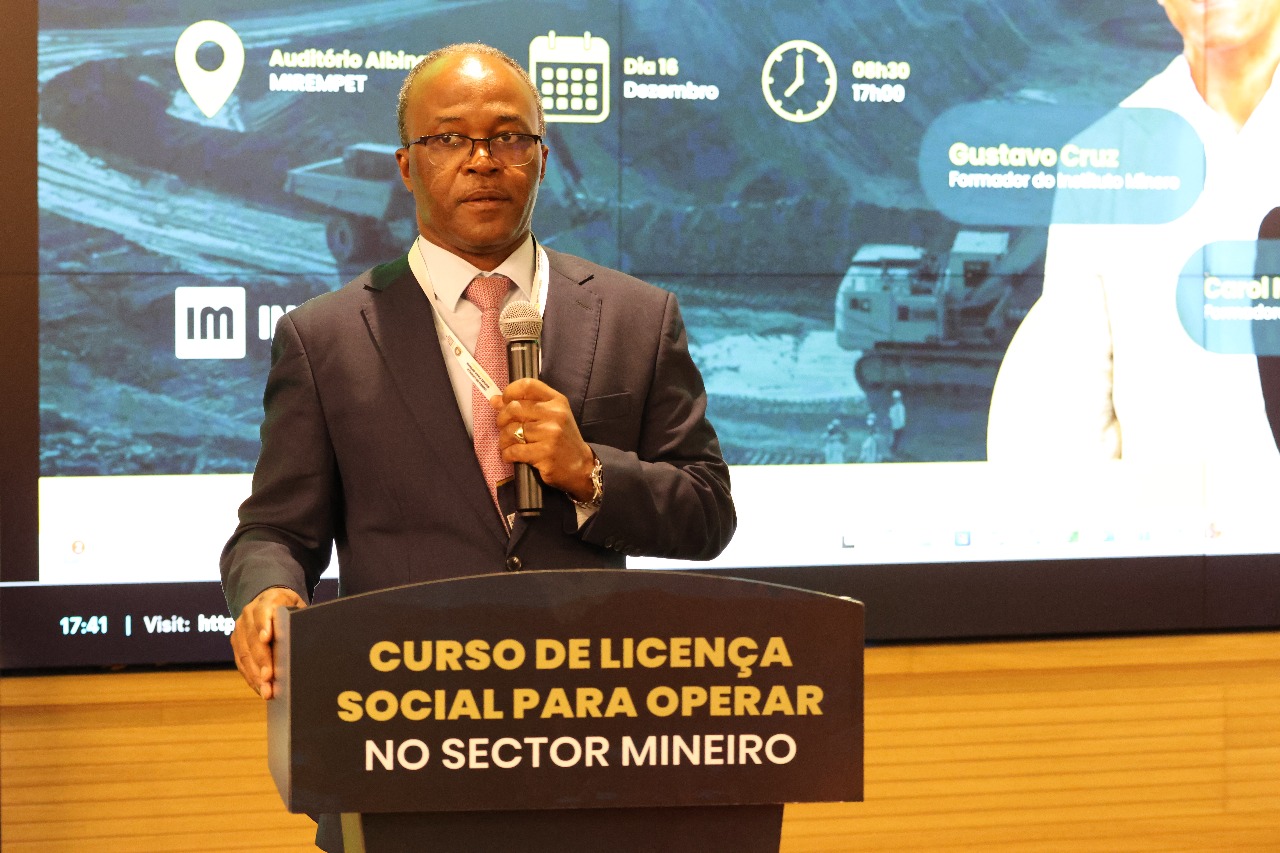 ANRM E INSTITUTO MINERE DO BRASIL REALIZAM FORMAÇÃO SOBRE LICENÇA SOCIAL PARA OPERAR NO SECTOR MINEIRO ANRM E INSTITUTO MINERE DO BRASIL REALIZAM FORMAÇÃO SOBRE LICENÇA SOCIAL PARA OPERAR NO SECTOR MINEIRO