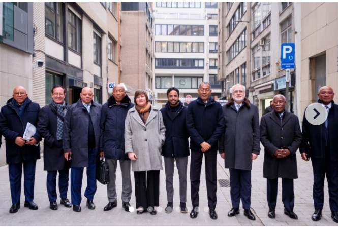 ANGOLA FORTALECE RELAÇÕES COM ANTUÉRPIA PARA COMERCIALIZAÇÃO DE DIAMANTES ANGOLA FORTALECE RELAÇÕES COM ANTUÉRPIA PARA COMERCIALIZAÇÃO DE DIAMANTES