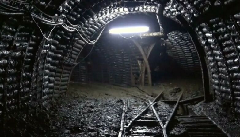 EUA: MINAS DE CARVÃO ABANDONADAS VÃO SER TRANSFORMADAS EM PILHAS DE ÁGUA GIGANTES EUA: MINAS DE CARVÃO ABANDONADAS VÃO SER TRANSFORMADAS EM PILHAS DE ÁGUA GIGANTES