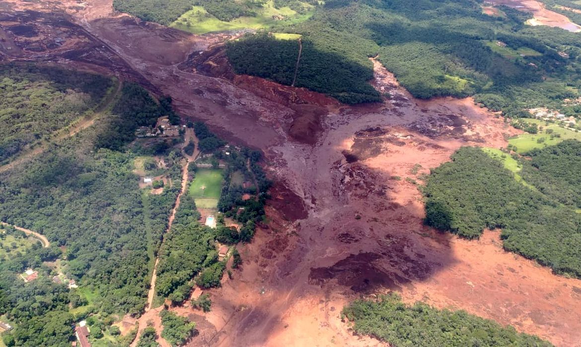 BRASIL: PROJECTOS BUSCAM SUPERAR TRAUMAS DA MINERAÇÃO NO MEIO AMBIENTE BRASIL: PROJECTOS BUSCAM SUPERAR TRAUMAS DA MINERAÇÃO NO MEIO AMBIENTE