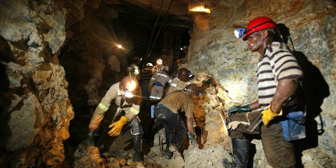 COLAPSO DE ESCAVAÇÃO MINEIRA ILEGAL RESULTA EM FATALIDADE NA CONCESSÃO DA MRM COLAPSO DE ESCAVAÇÃO MINEIRA ILEGAL RESULTA EM FATALIDADE NA CONCESSÃO DA MRM