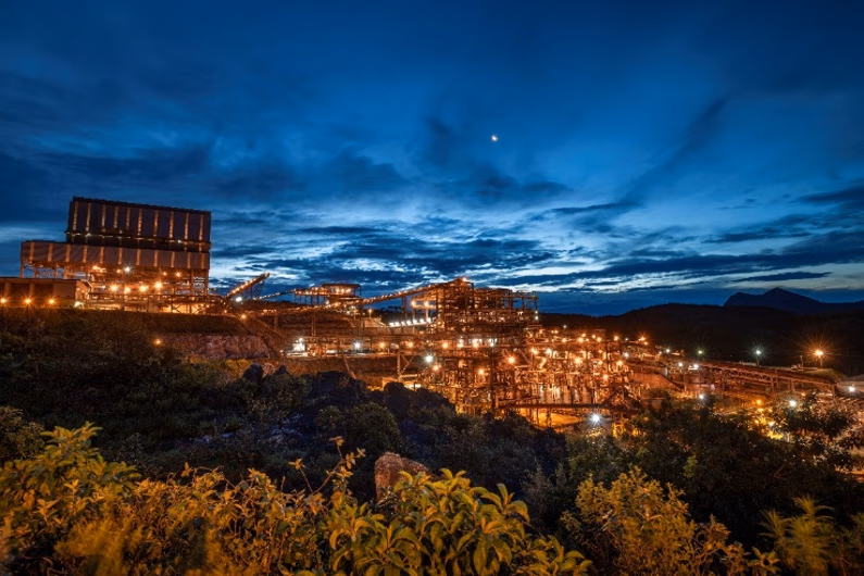ANGLO AMERICAN: MINAS-RIO PRODUZIU 12,9 MILHÕES DE TONELADAS DE MINÉRIO DE FERRO NESTE SEMESTRE ANGLO AMERICAN: MINAS-RIO PRODUZIU 12,9 MILHÕES DE TONELADAS DE MINÉRIO DE FERRO NESTE SEMESTRE