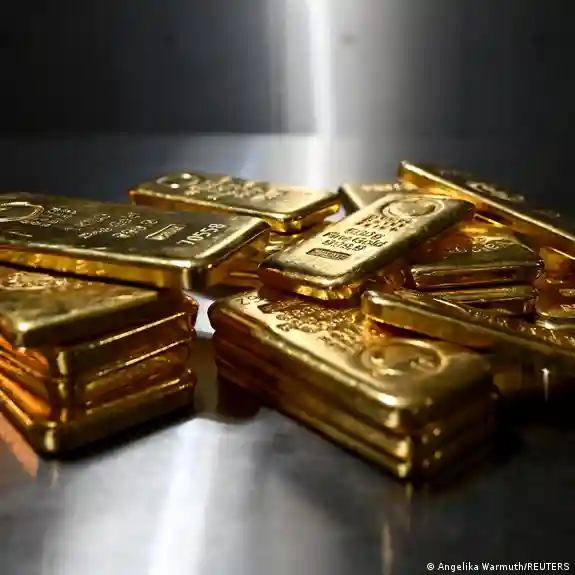 OURO SOBE 8% E REGISTA MAIOR GANHO SEMANAL DESDE JANEIRO OURO SOBE 8% E REGISTA MAIOR GANHO SEMANAL DESDE JANEIRO