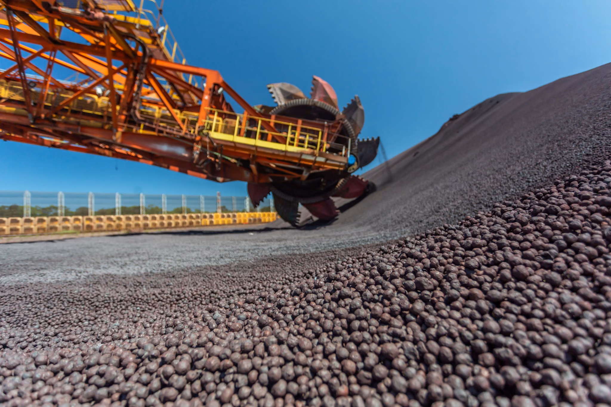 MINÉRIO DE FERRO: PRODUÇÃO DA SAMARCO AUMENTA 8% NO PRIMEIRO SEMESTRE MINÉRIO DE FERRO: PRODUÇÃO DA SAMARCO AUMENTA 8% NO PRIMEIRO SEMESTRE