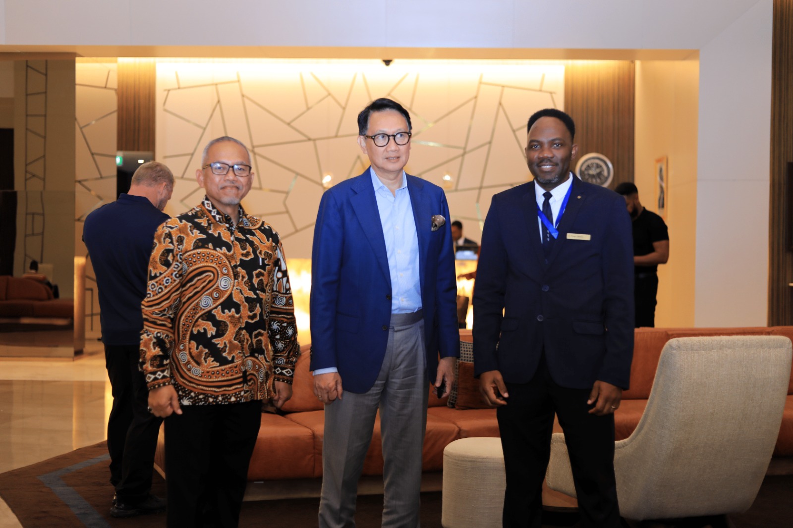 “BUSINESS FORUM ANGOLA–INDONESIA” REFORÇA COOPERAÇÃO NO SECTOR PETROLÍFERO “BUSINESS FORUM ANGOLA–INDONESIA” REFORÇA COOPERAÇÃO NO SECTOR PETROLÍFERO